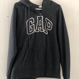 Gap sweater